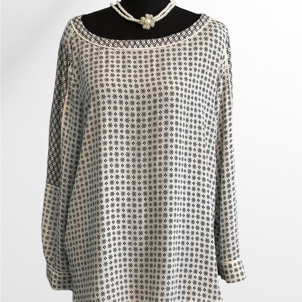 Cream and Black Geometric-Print Long-Sleeve Tunic